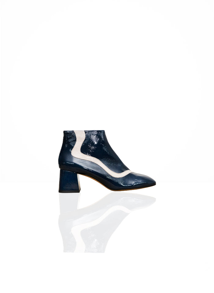 Apostrophe - Cuir Verni Bleu Centriste & Ivoire