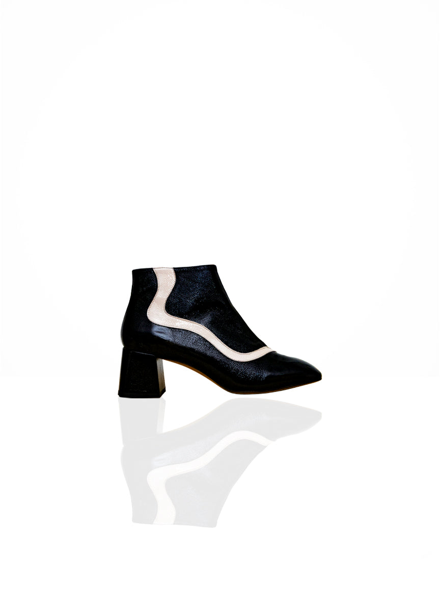 Apostrophe - Black & Ivory Patent Leather | Patricia Blanchet