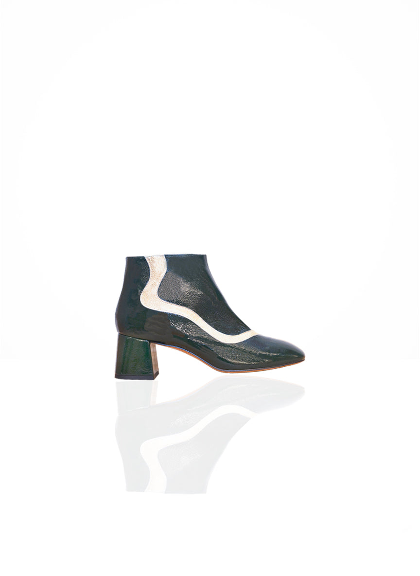 Apostrophe - Green Hornet Patent leather & Champagne  | Patricia Blanchet