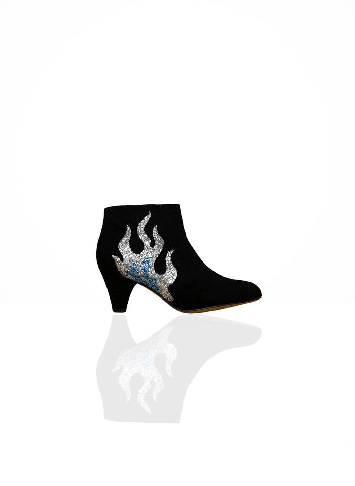 Jean Pierre - Noir On Moonwalker